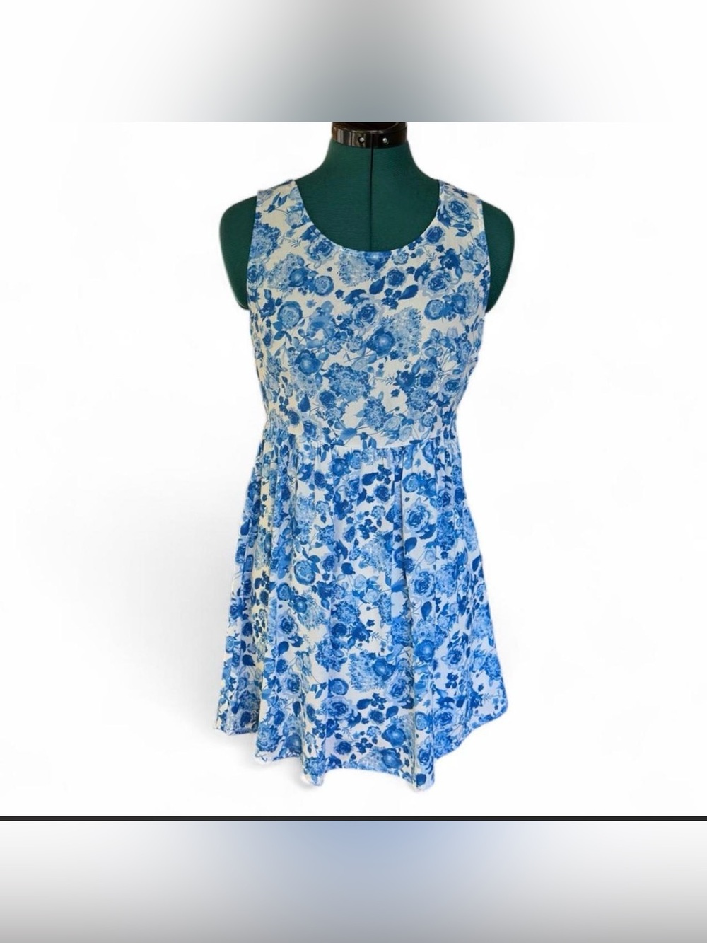 Forever 21 Blue and White Floral Sleeveless Mini Dress